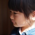 泣く子供